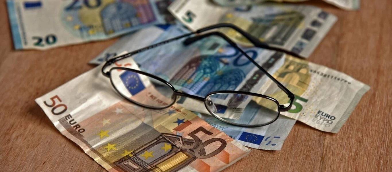 Συντάξεις Οκτωβρίου: Ποιοι θα δουν χρήματα στο λογαριασμό τους σήμερα;